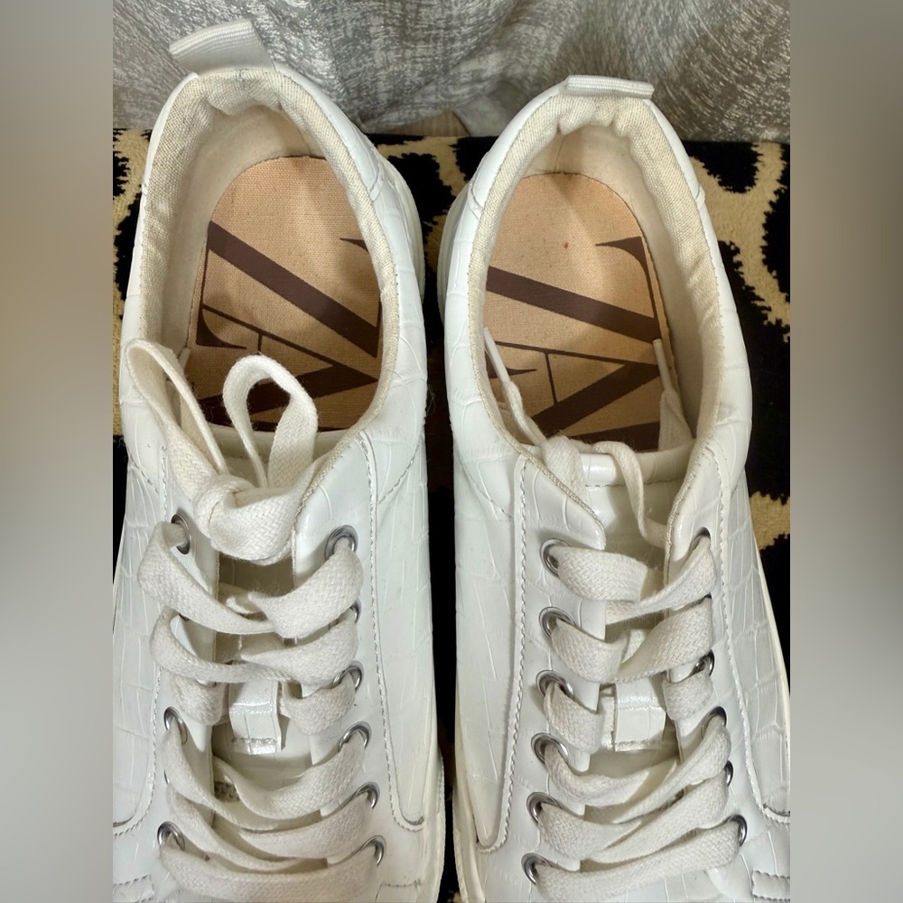 ZARA White Croc-Embossed Low Top Sneakers Women’s Size 40 (US 9.5) Faux Leather - Picture 2 of 7
